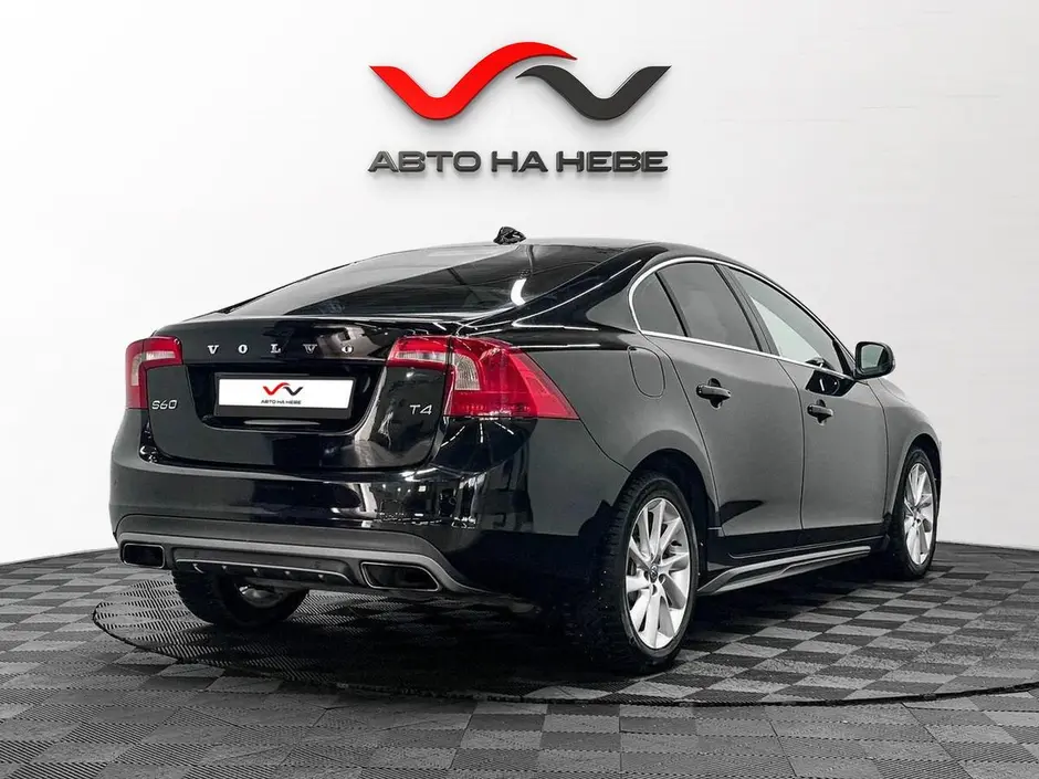 «Авто на Неве»