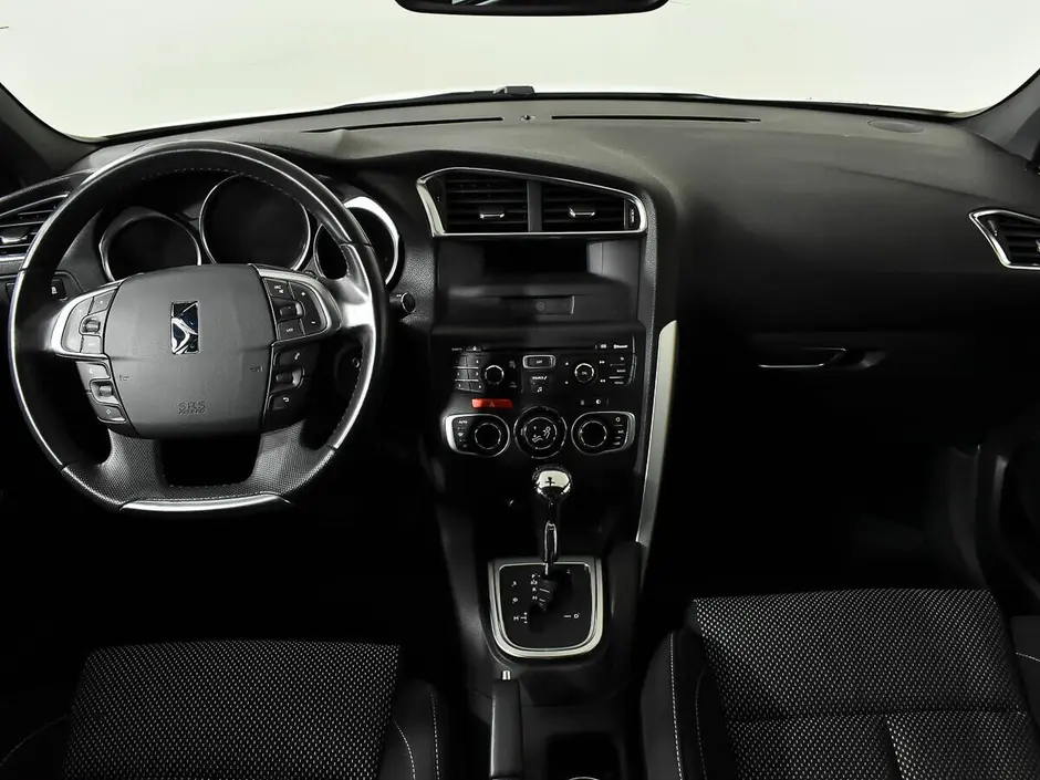 «Авто на Неве»