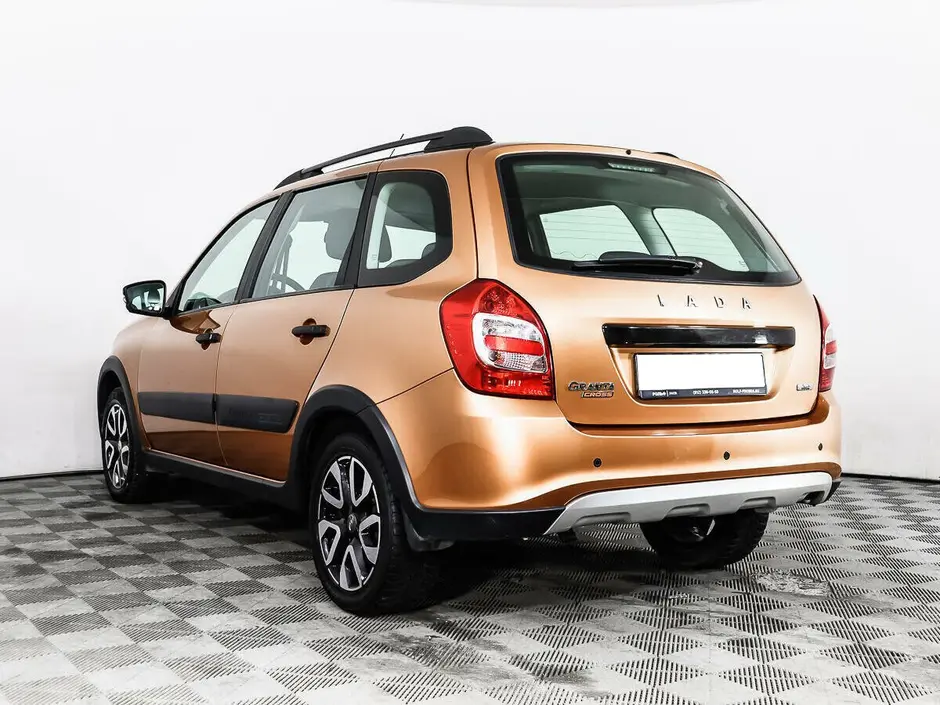 «Авто на Неве»