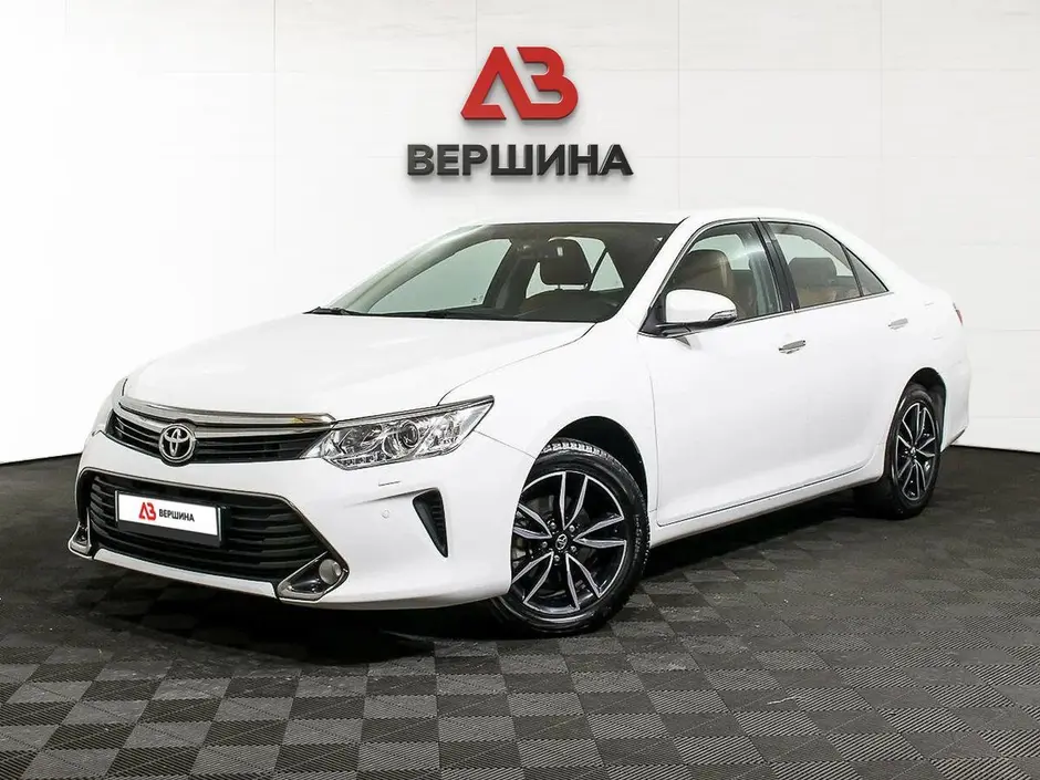 Toyota Camry, 2015 г.