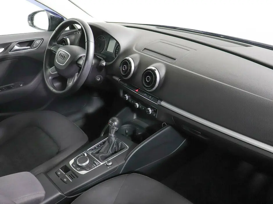 «Авто на Неве»