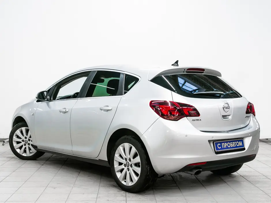 «Авто на Неве»