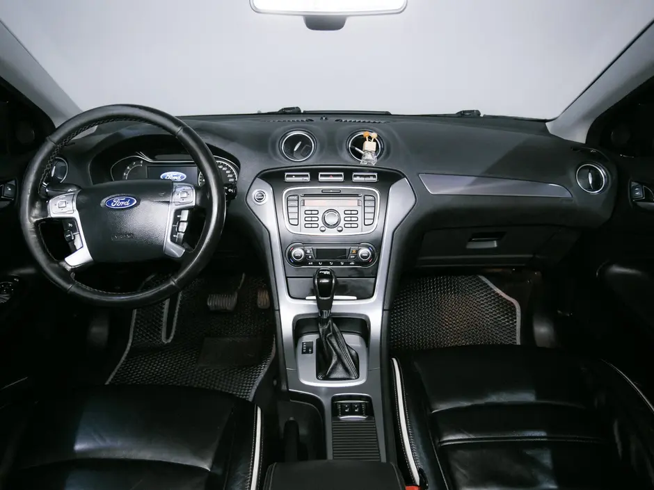 «Авто на Неве»