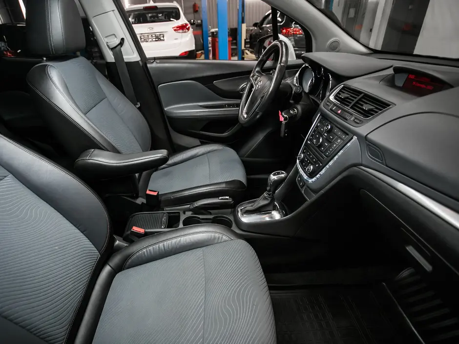 «Авто на Неве»