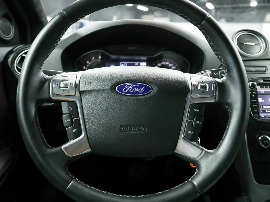 «Авто на Неве»