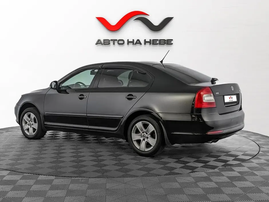 «Авто на Неве»