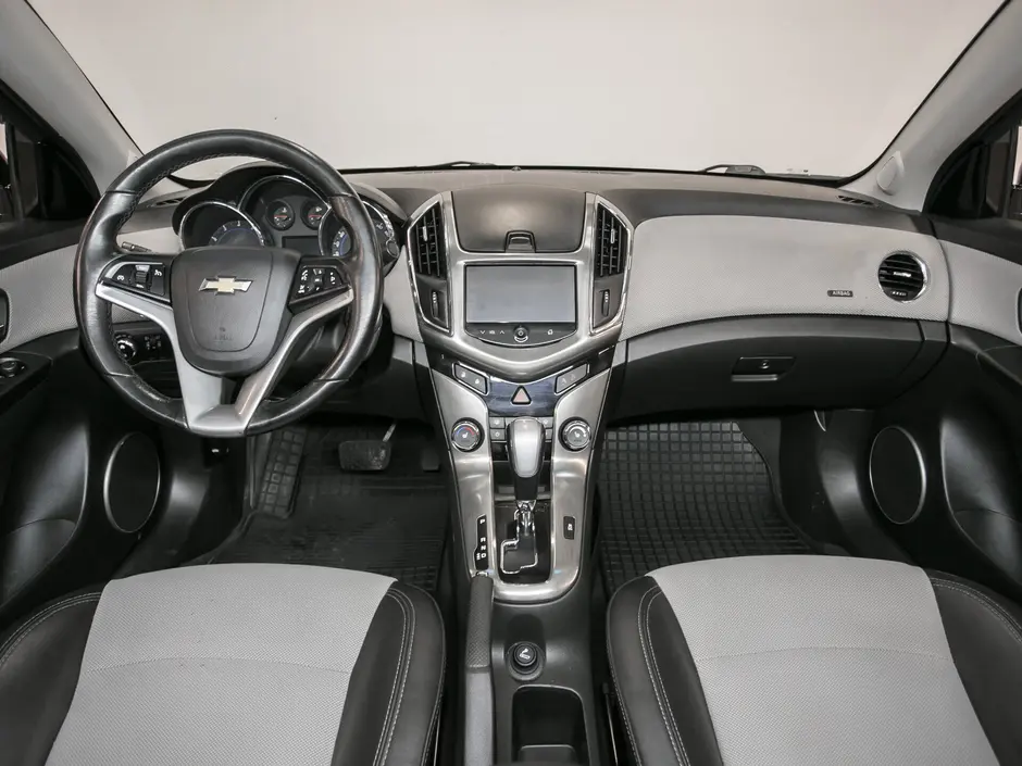 «Авто на Неве»