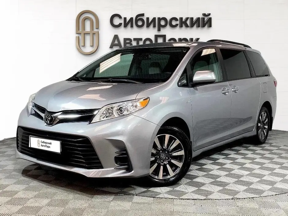 Toyota Sienna, 2018 г.