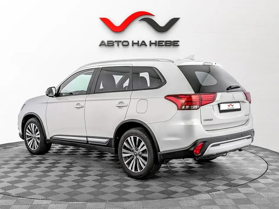 «Авто на Неве»