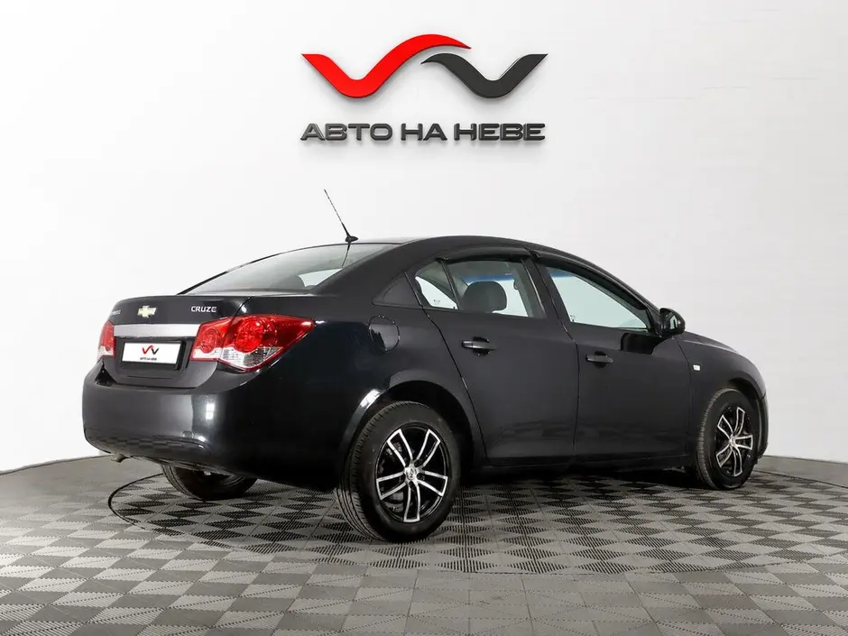 «Авто на Неве»
