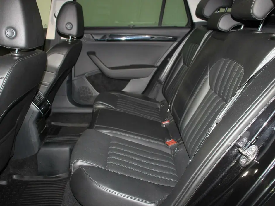 «Авто на Неве»