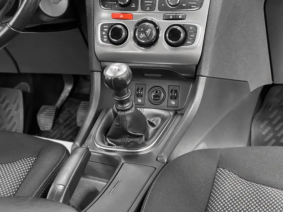 «Авто на Неве»