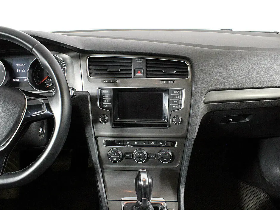 «Авто на Неве»