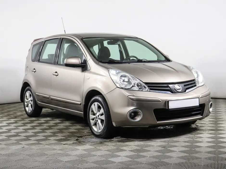 «Авто на Неве»