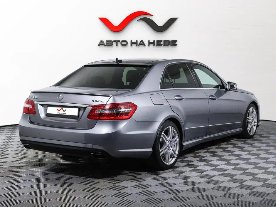«Авто на Неве»