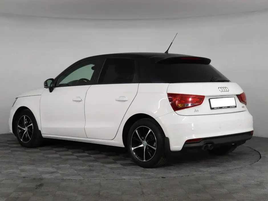 «Авто на Неве»