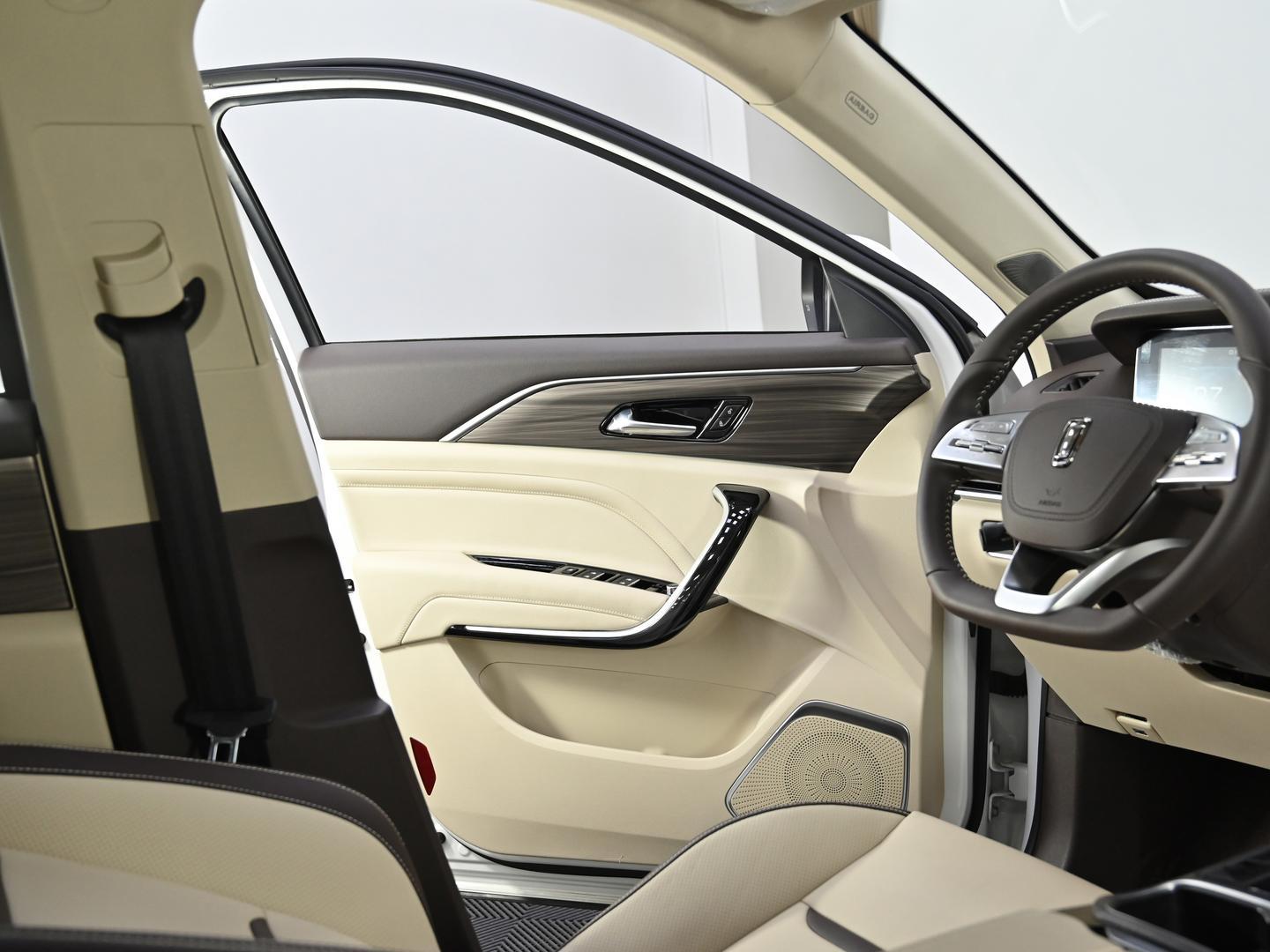 фото автомобиля 12