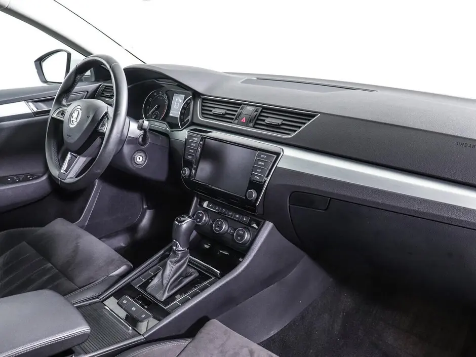 «Авто на Неве»