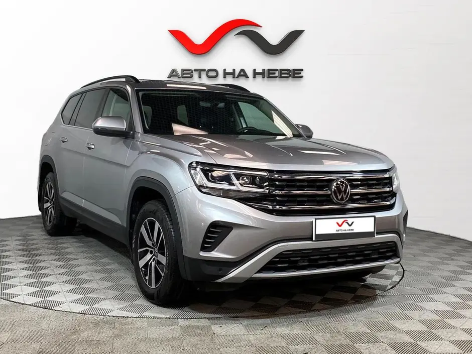 «Авто на Неве»