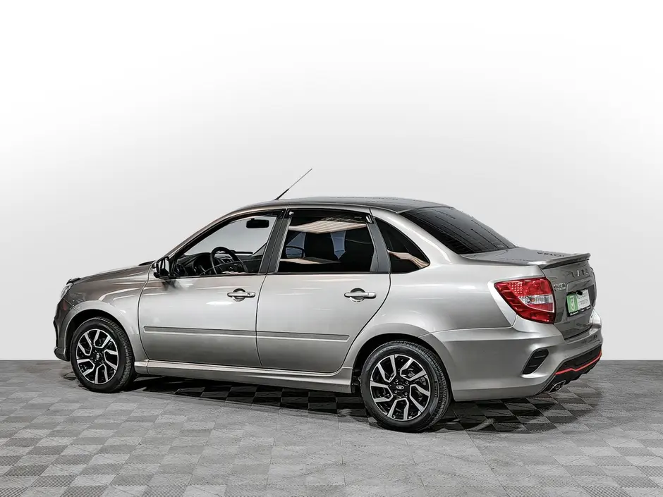 «Авто на Неве»