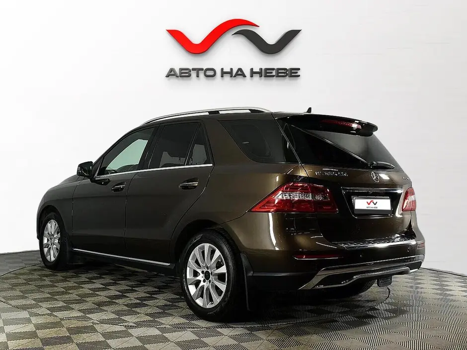 «Авто на Неве»