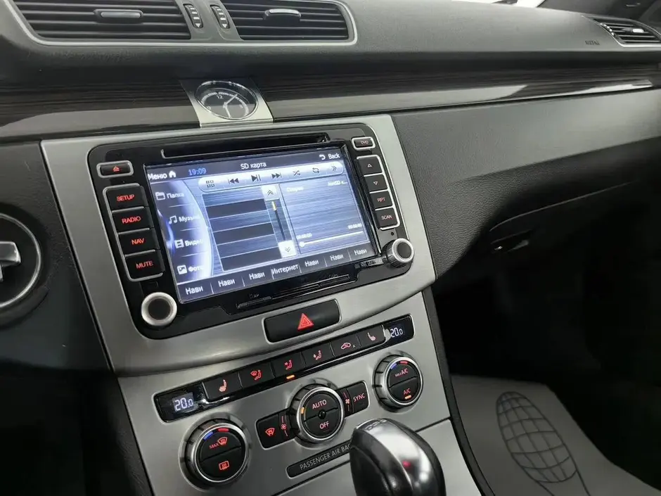 «Авто на Неве»