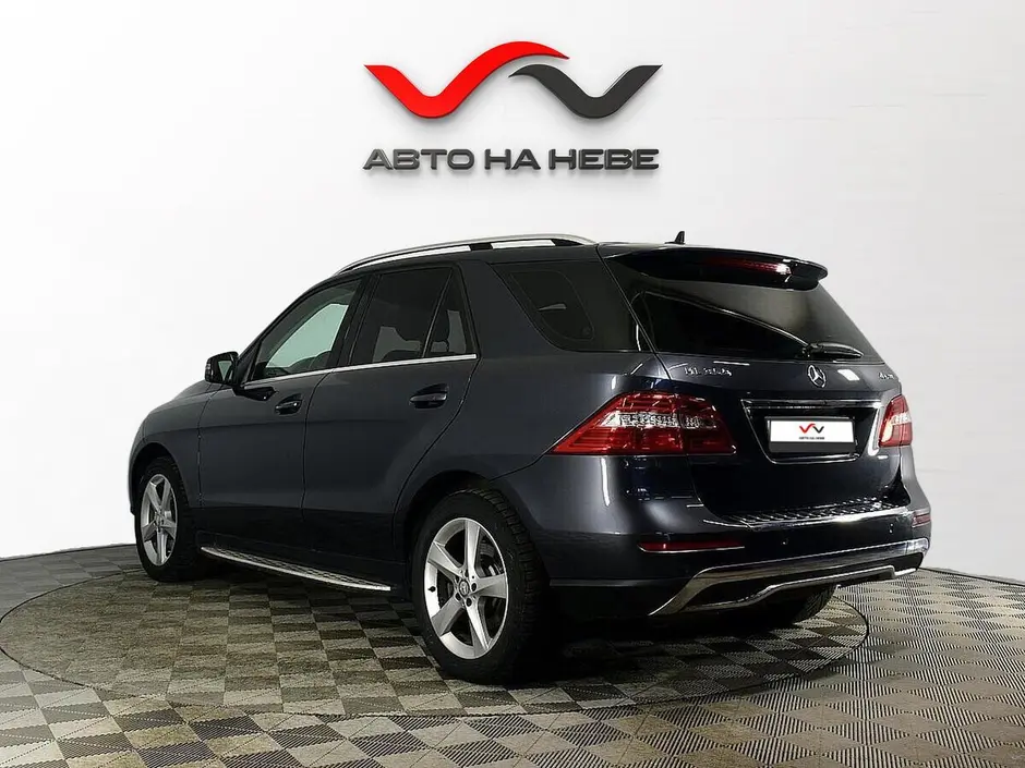 «Авто на Неве»