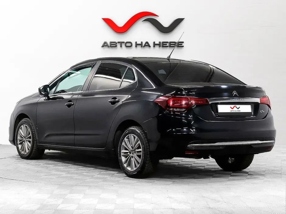 «Авто на Неве»