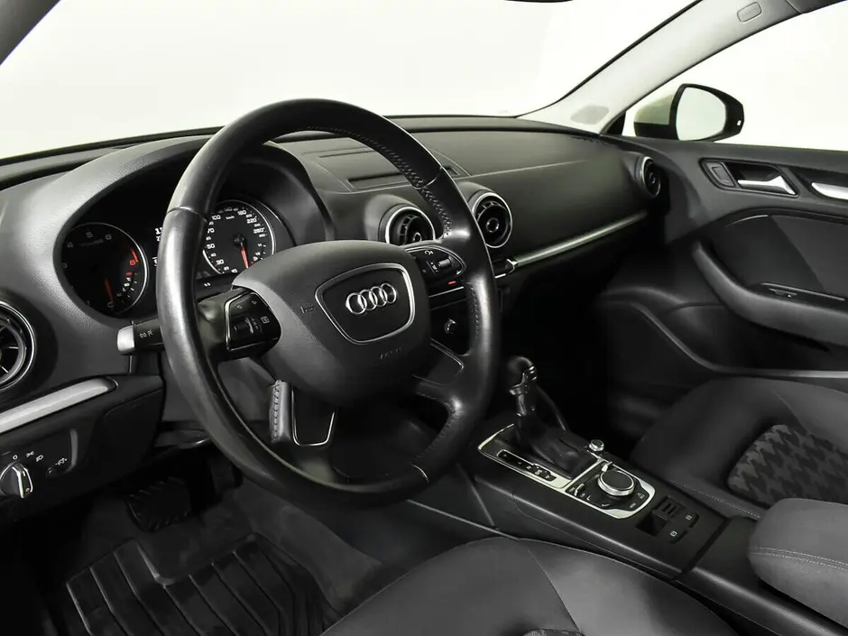 «Авто на Неве»