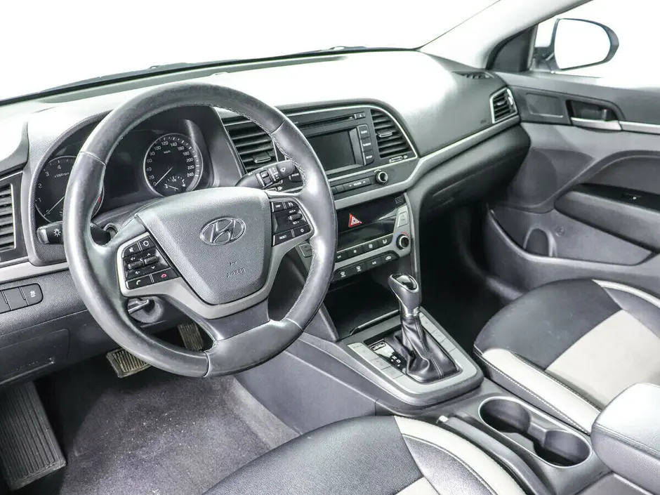 «Авто на Неве»