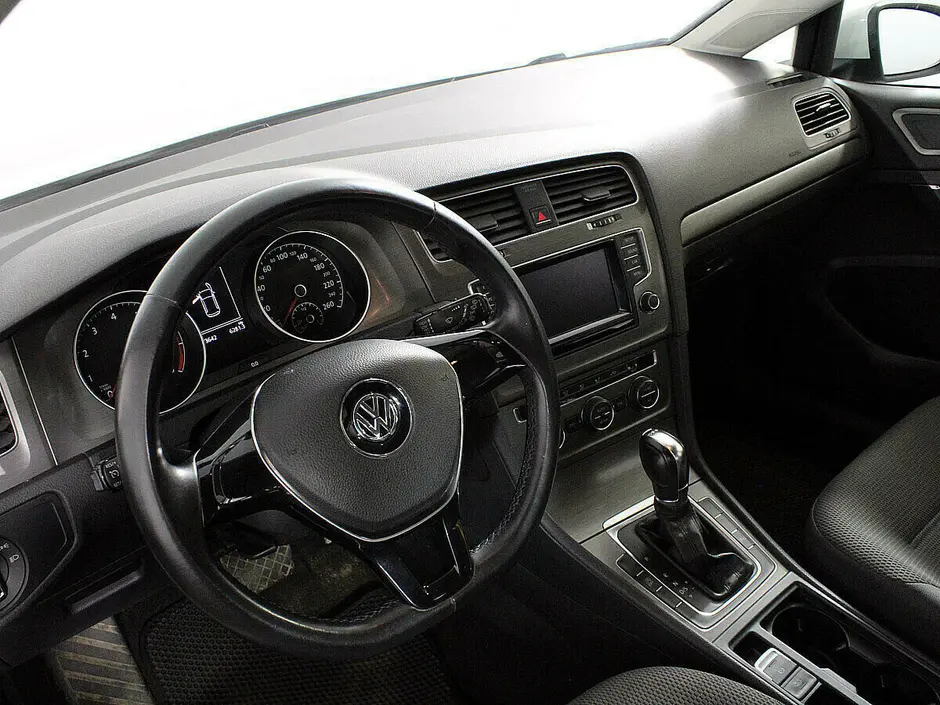 «Авто на Неве»