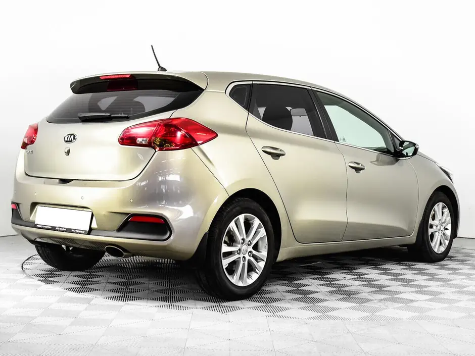 «Авто на Неве»