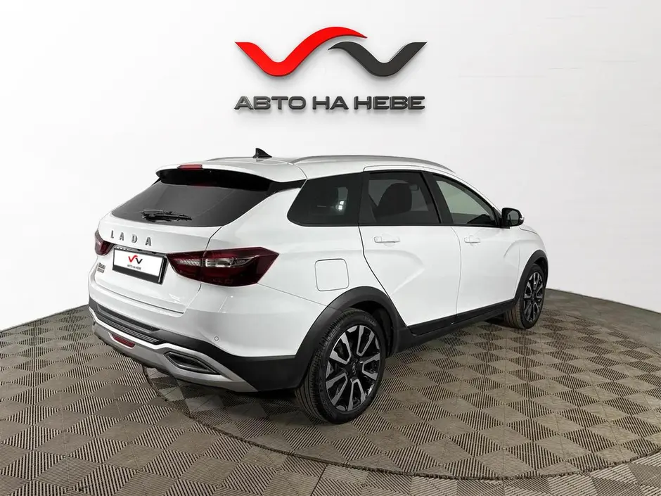 «Авто на Неве»
