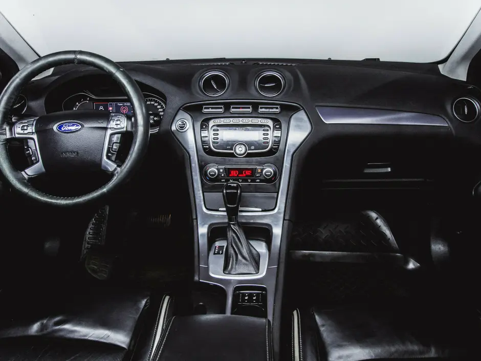 «Авто на Неве»