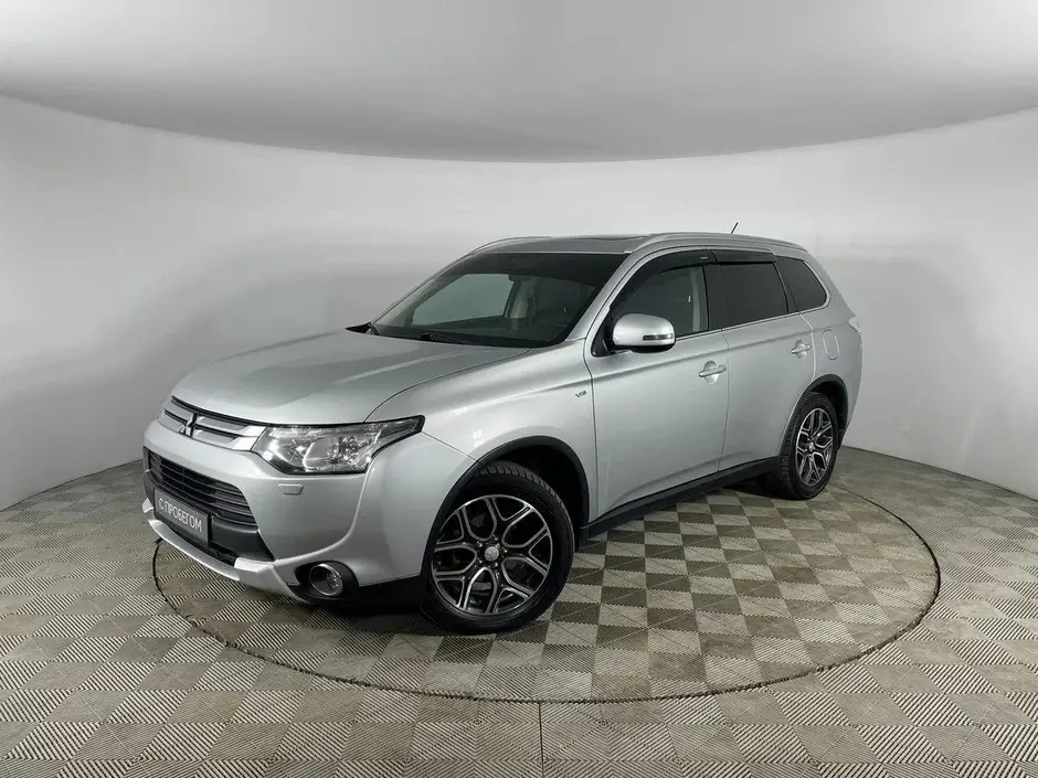 Mitsubishi Outlander, 2012 г.