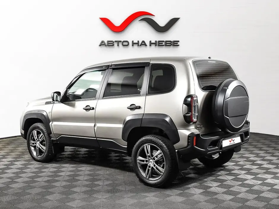 «Авто на Неве»