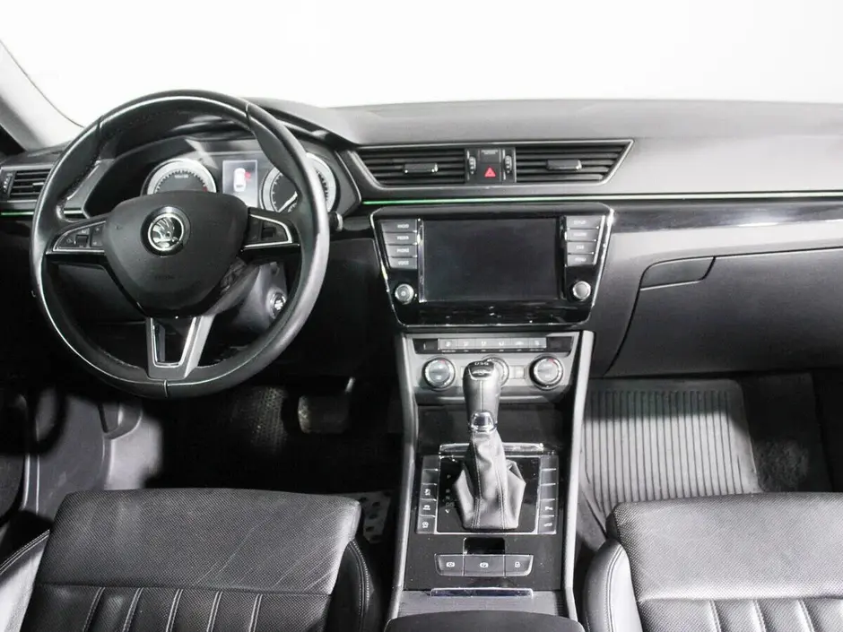 «Авто на Неве»