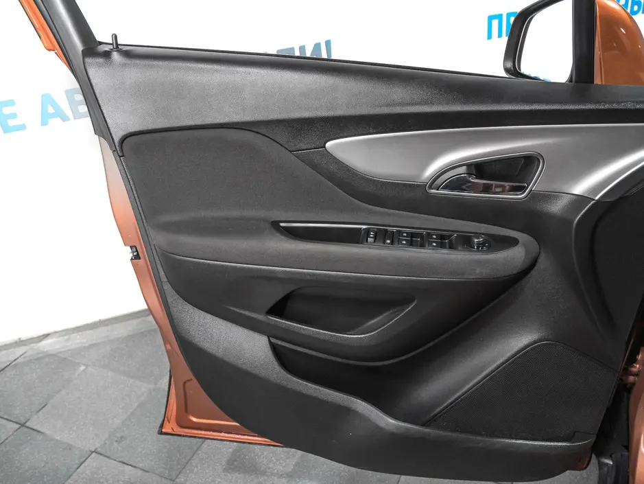 «Авто на Неве»