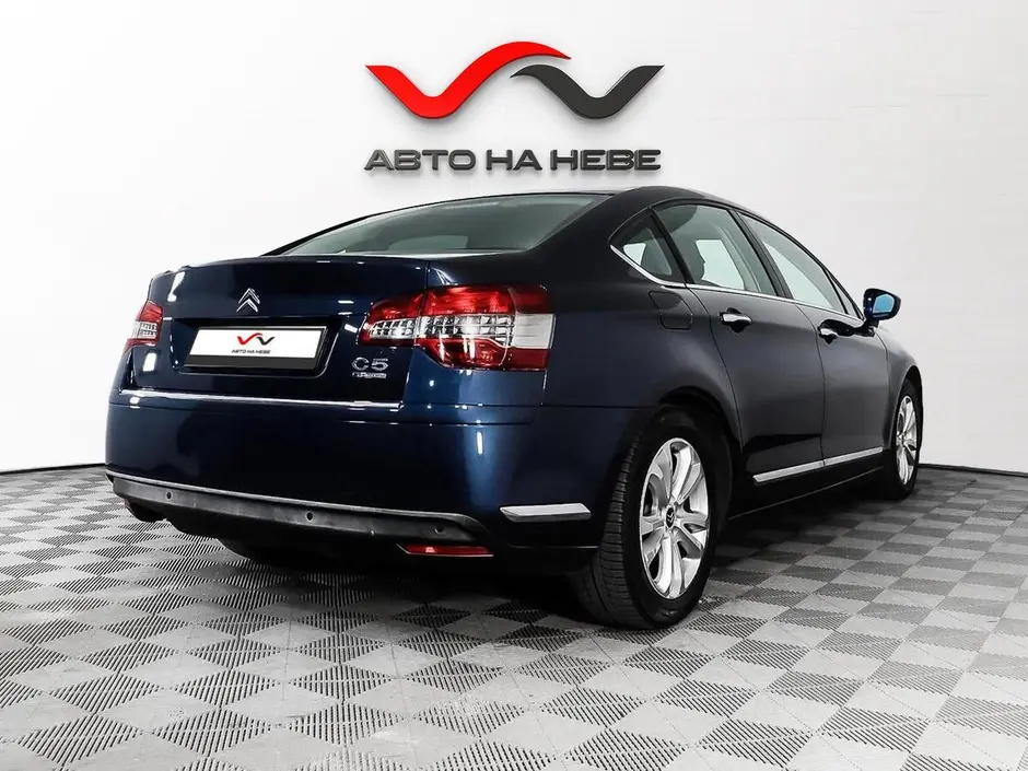 «Авто на Неве»