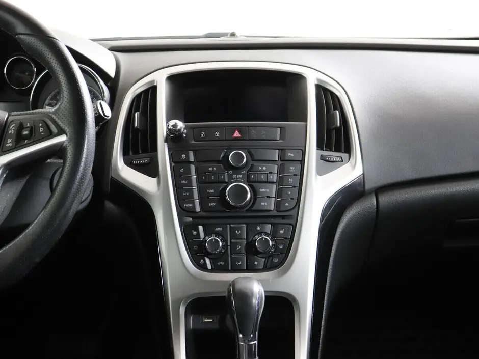 «Авто на Неве»