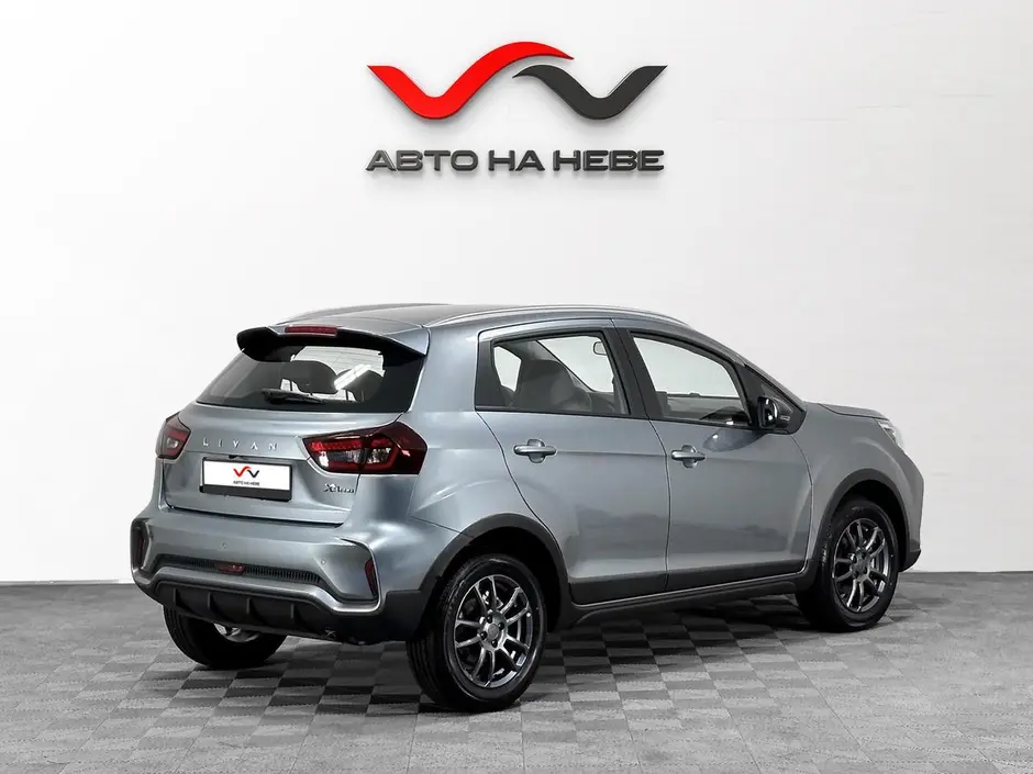 «Авто на Неве»