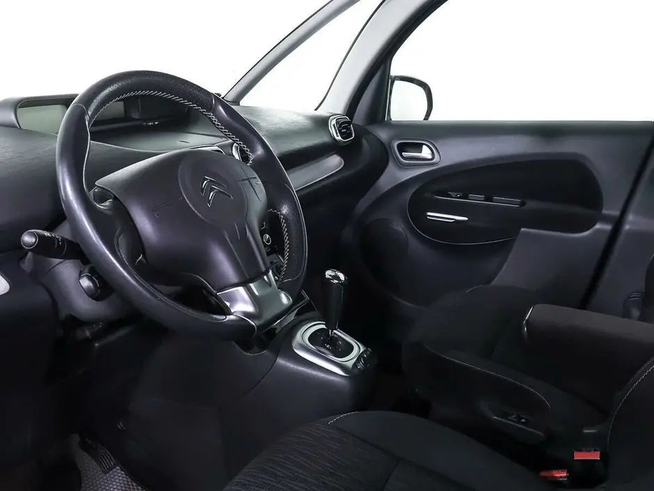 «Авто на Неве»