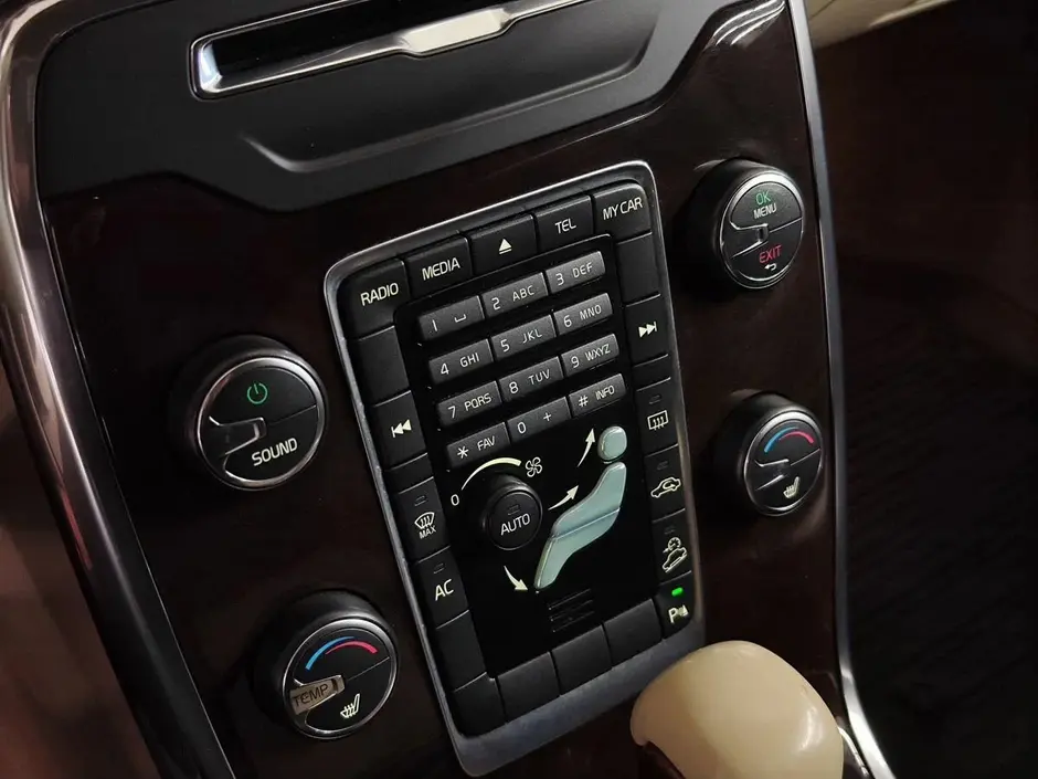 «Авто на Неве»