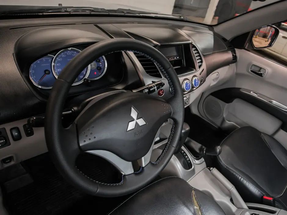 «Авто на Неве»