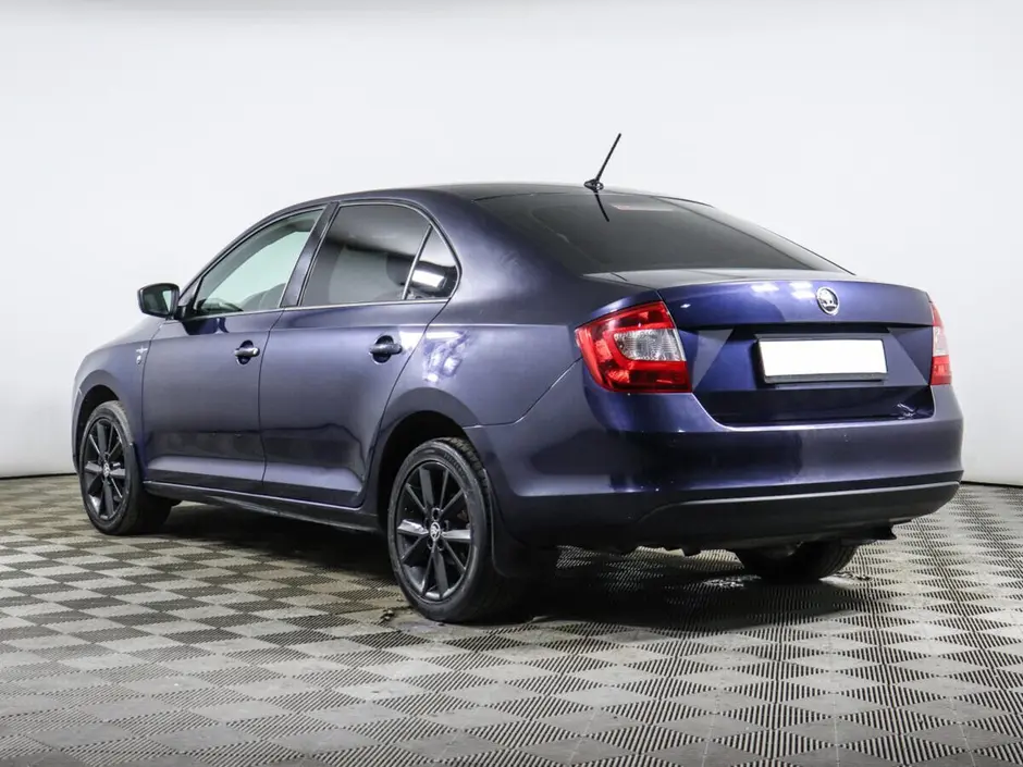 «Авто на Неве»