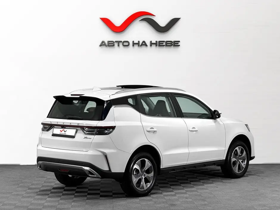 «Авто на Неве»