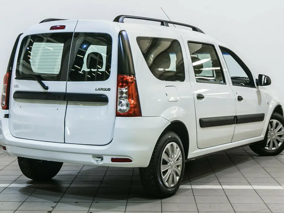 «Авто на Неве»