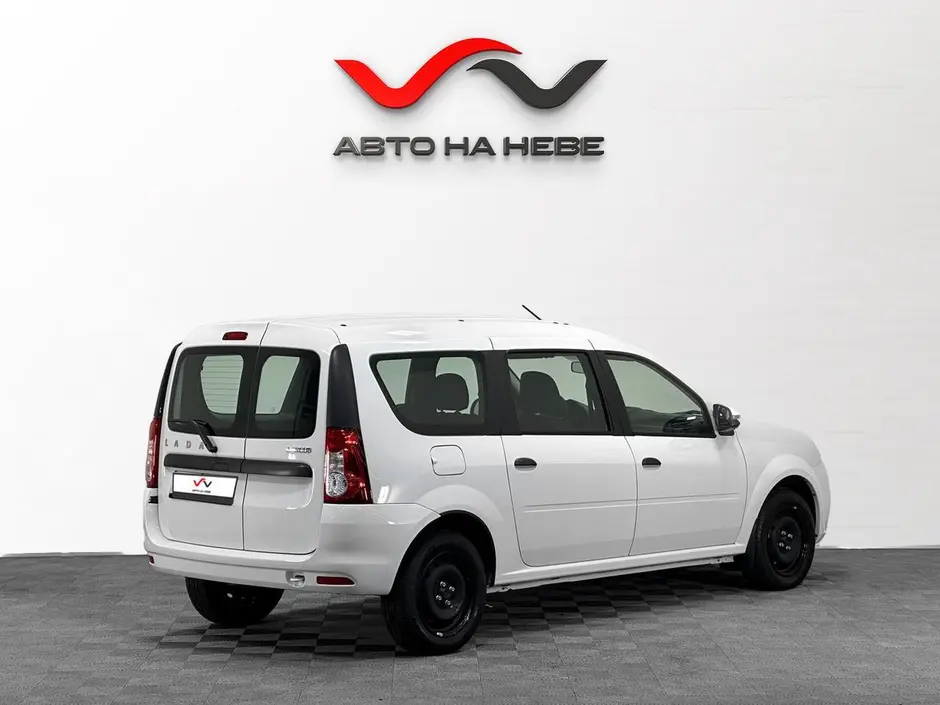 «Авто на Неве»