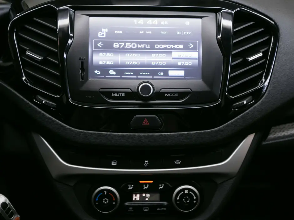 «Авто на Неве»