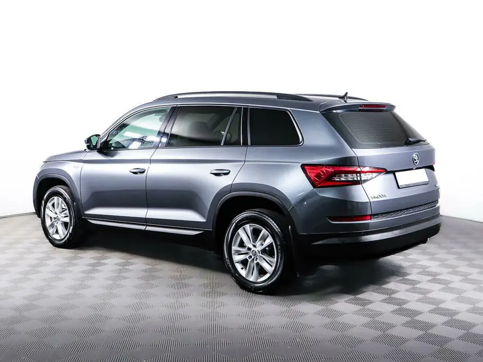 «Авто на Неве»